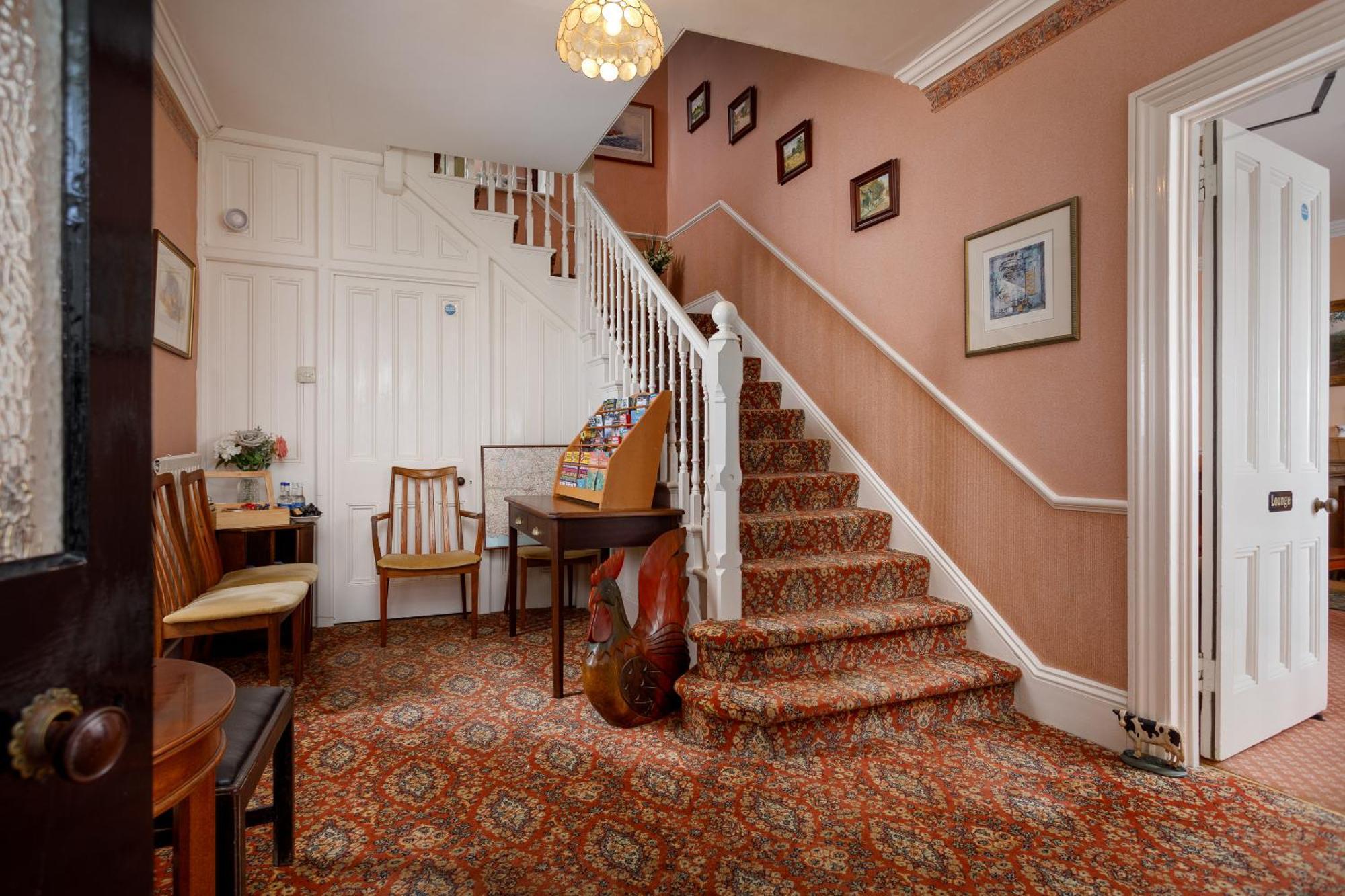 Bucklawren Farm Bed & Breakfast Лу Екстериор снимка
